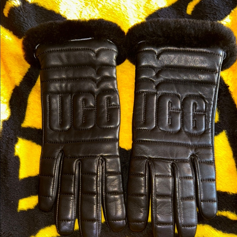 UGG Black Leather Gloves